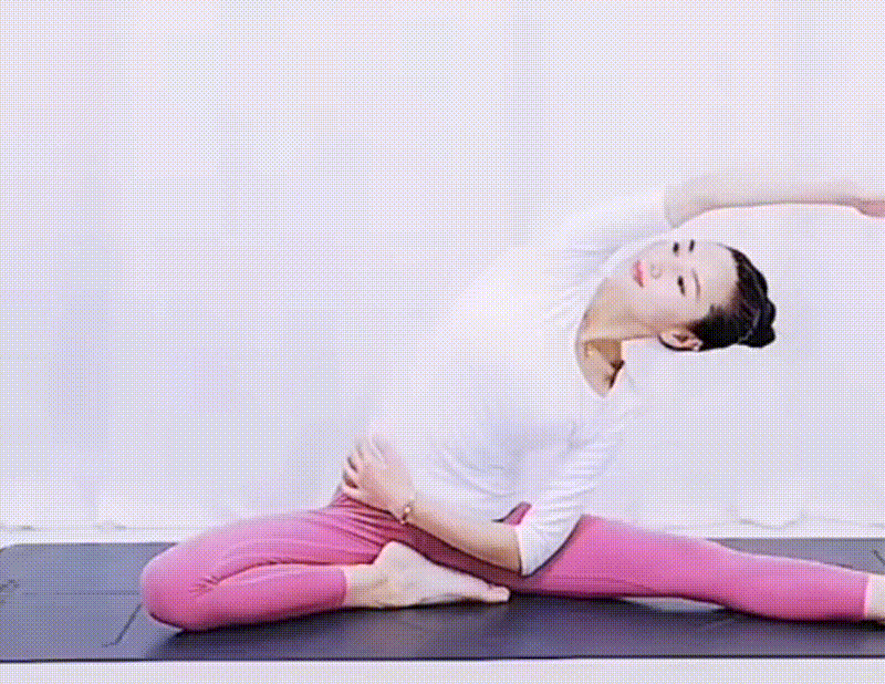 博鱼电竞app下载坚持练出瑜伽能够帮助我们改善不良体态轻松塑造一个完美的体态(图5)