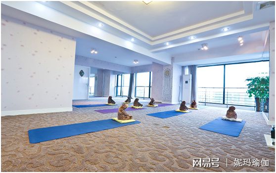 博鱼电竞app下载杭州瑜伽教练培训班：没那么简单！想成为教练得面对严峻考验！(图3)