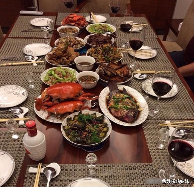 博鱼电竞走进陈建斌和蒋勤勤的家每天都吃海鲜大闸蟹生活质量很高(图5)