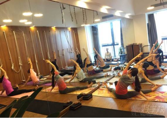 重庆瑜伽教练培训机构前五排行榜附收费标准！(图3)